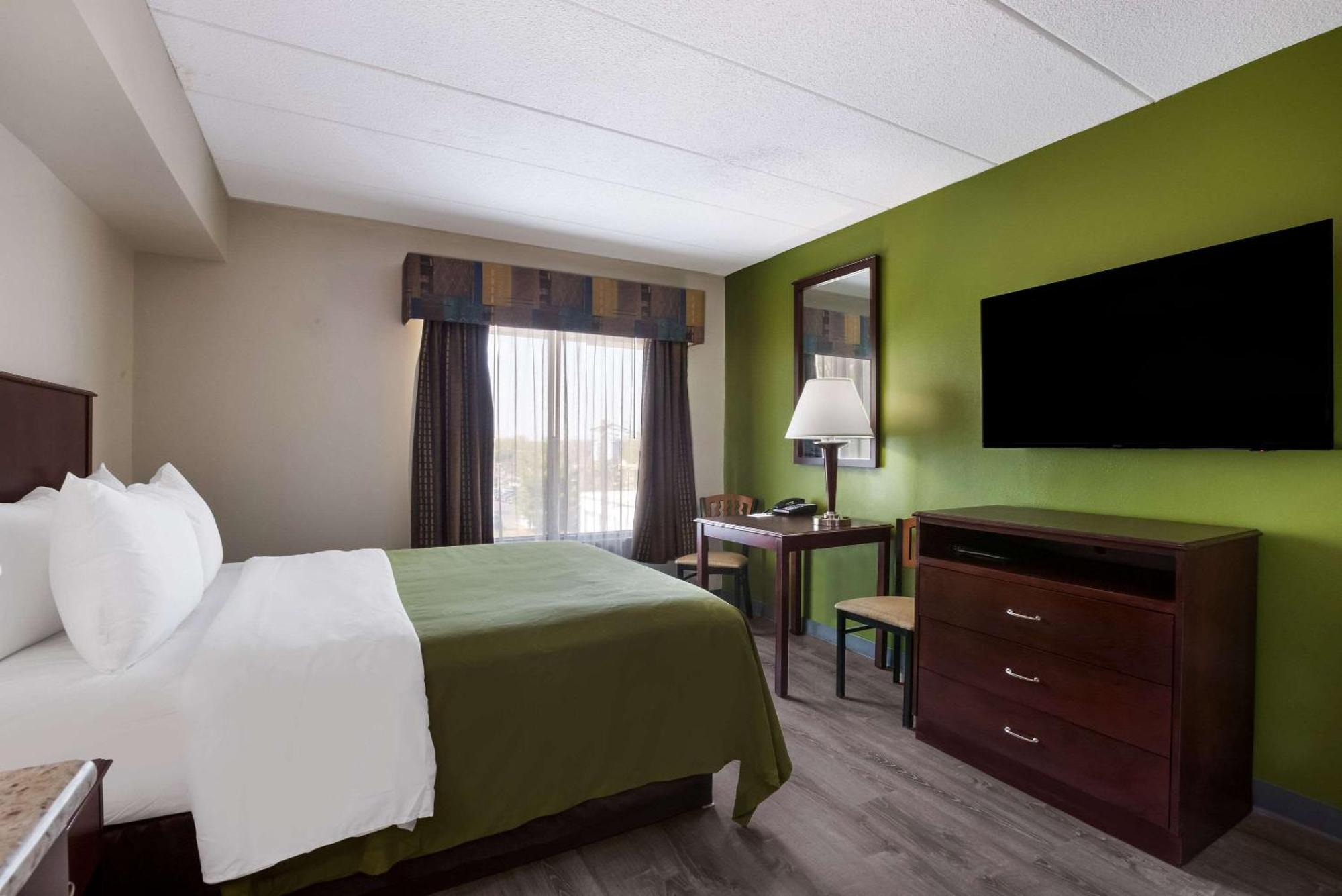 Quality Inn Near Princeton Lawrence Exterior foto