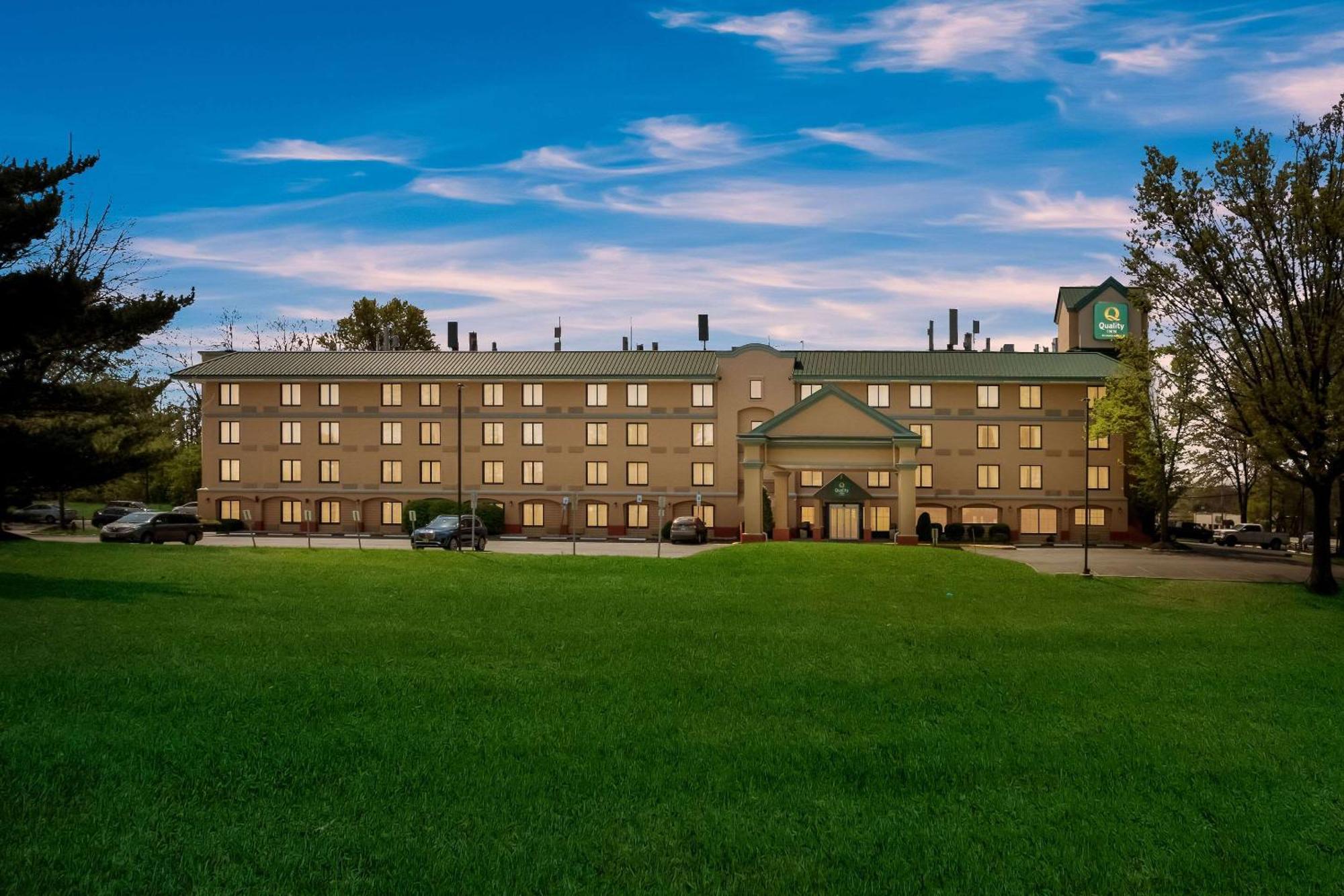 Quality Inn Near Princeton Lawrence Exterior foto