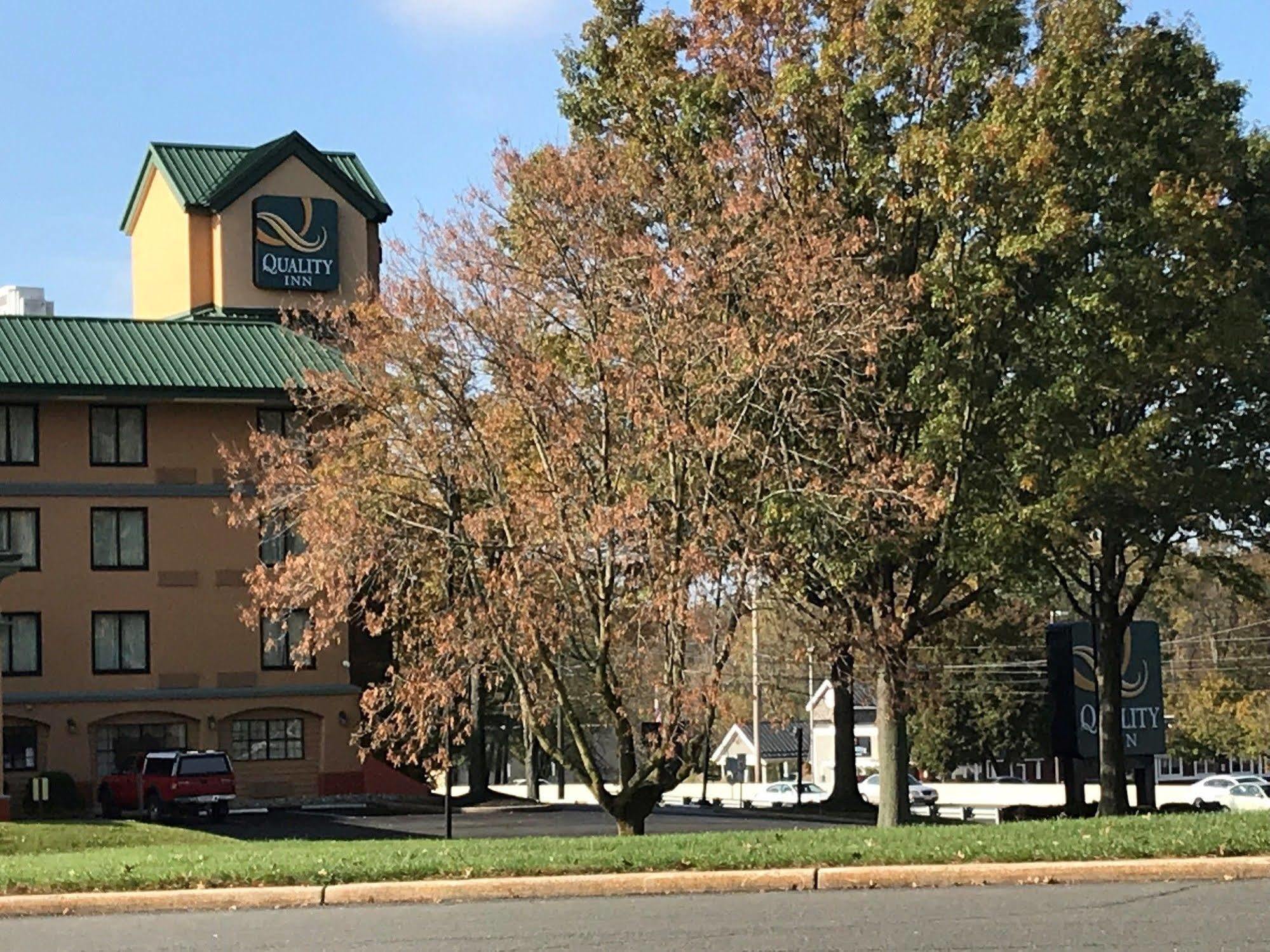 Quality Inn Near Princeton Lawrence Exterior foto